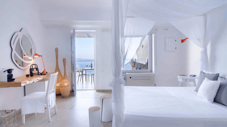 Santorini Secret Suites & Spa 